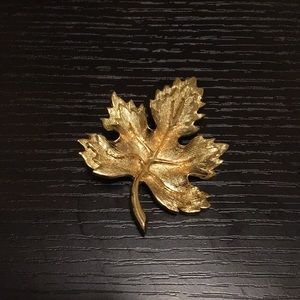 Vintage Leaf Brooch